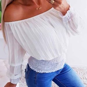 HP💥Cache off shoulder top/blouse